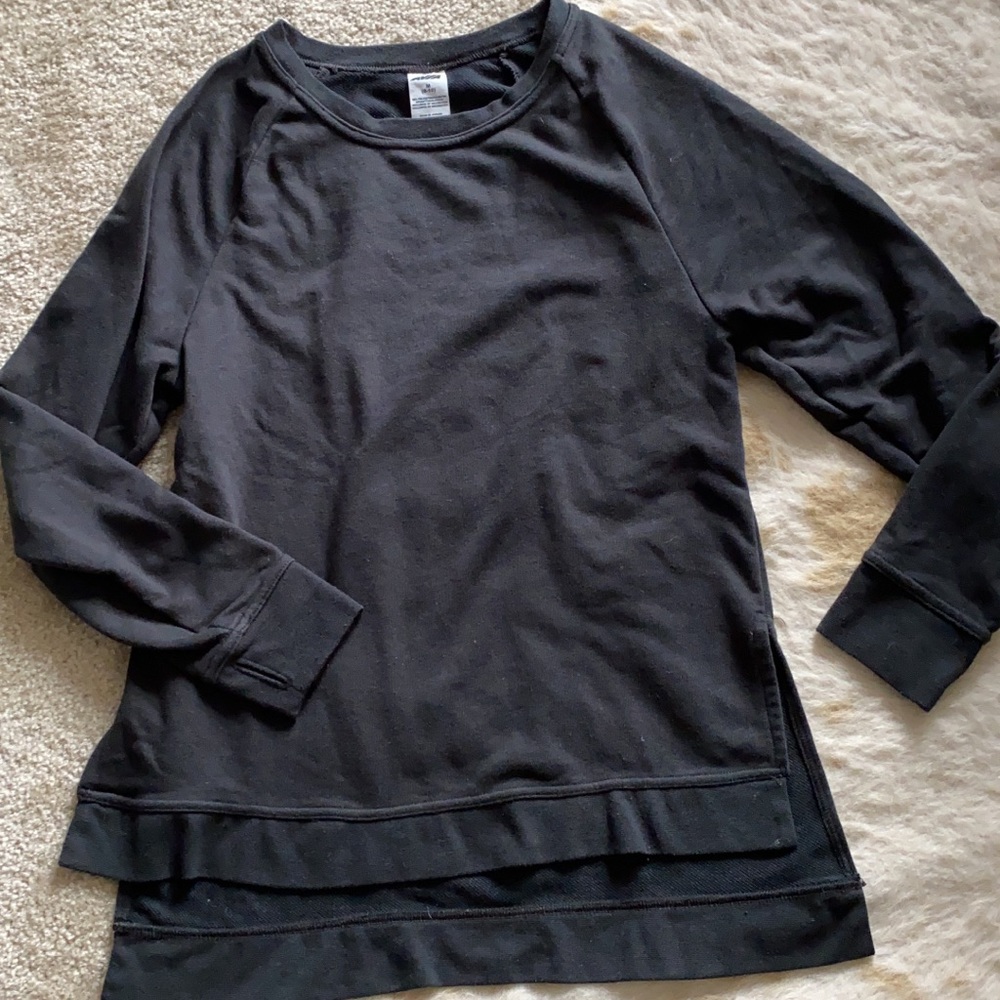 Black Avia pullover size Medium